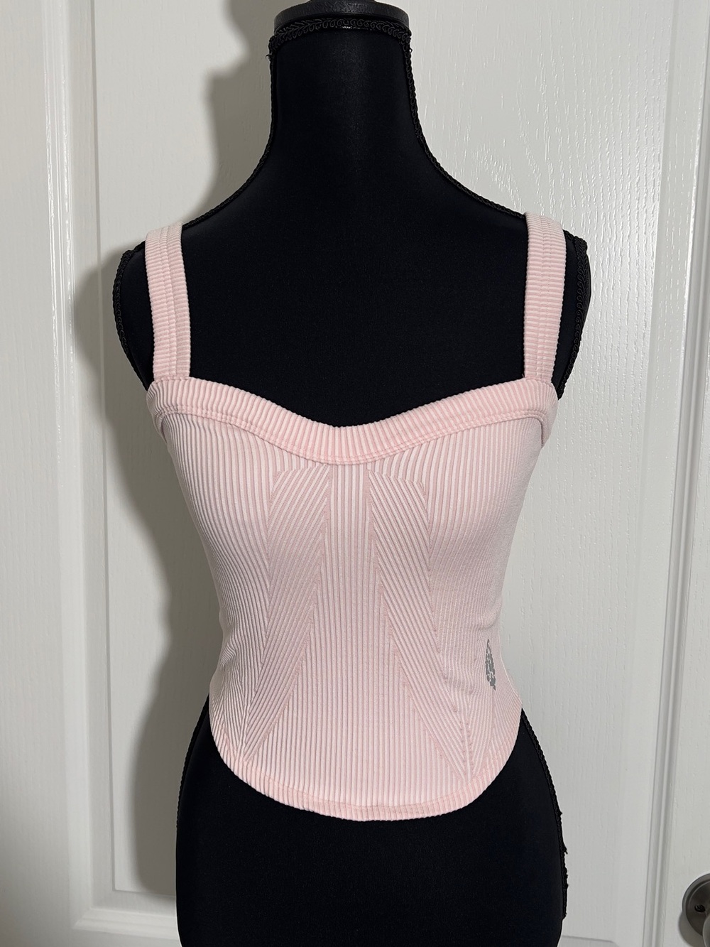 Free People Movement Perfectly Plated Cami size M-L - Picture 4 of 13